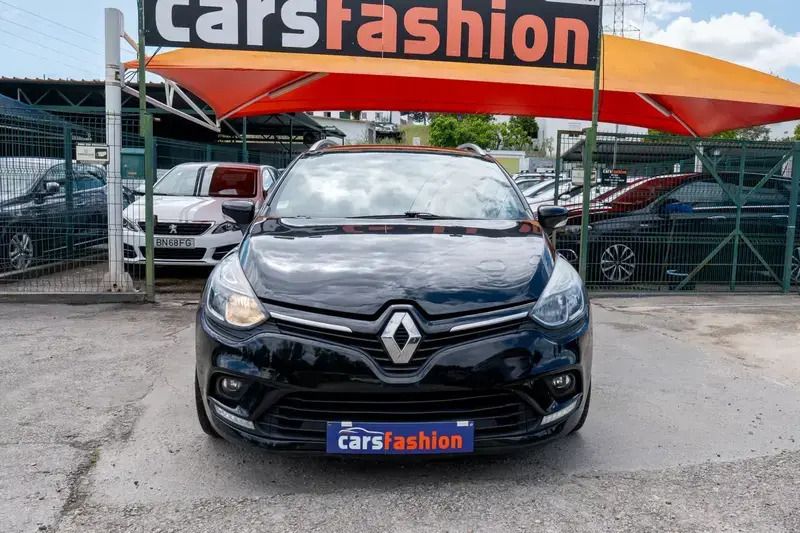 Usado Renault Clio GrandTour Business 75 HP (55 kW) 2018 Preto Carrinha