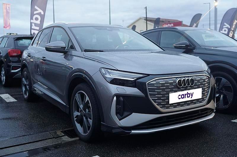 Cinzento Usado 2025 Audi Q4 e-tron SUV | € 53.490 (Caro) - Imagem 1/4