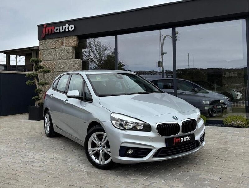 Cinza Usado 2017 BMW 216 Active Tourer Monovolume | € 16.980 (Preço justo) - Imagem 1/4