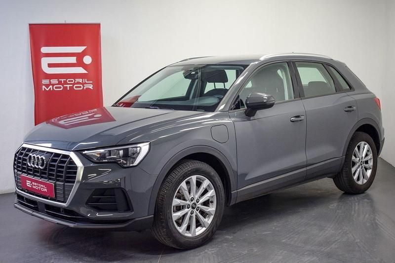 Cinzento Usado 2022 Audi Q3 SUV | € 33.900 (Super Preço) - Imagem 1/4