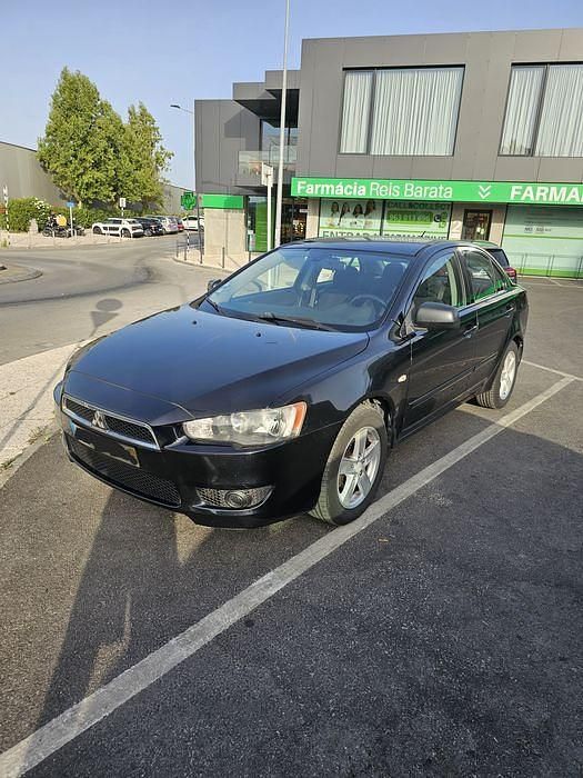 Usado 2010 Mitsubishi Lancer Invite Sedan | € 5.900 - Imagem 1/4