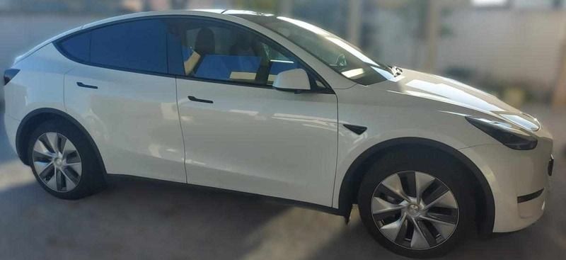 Branco Usado 2023 Tesla Model Y SUV | € 36.500 - Imagem 1/4
