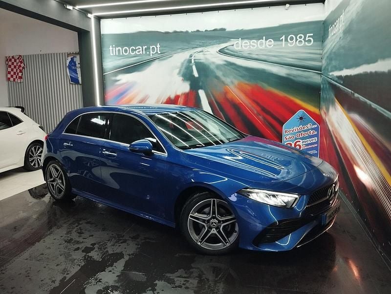 Usado Mercedes A180 AMG line 116 HP (85 kW) 2024 Azul Sedan