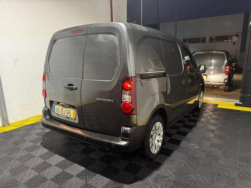 Usado Citroën Berlingo 120 HP (88 kW) 2017 Outra Monovolume