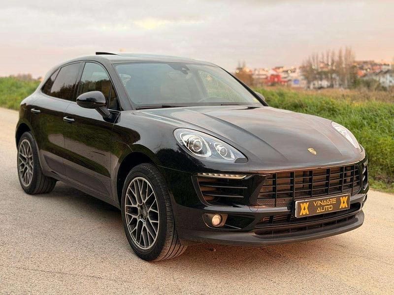 Usado Porsche Macan 258 HP (189 kW) 2015 Preto SUV