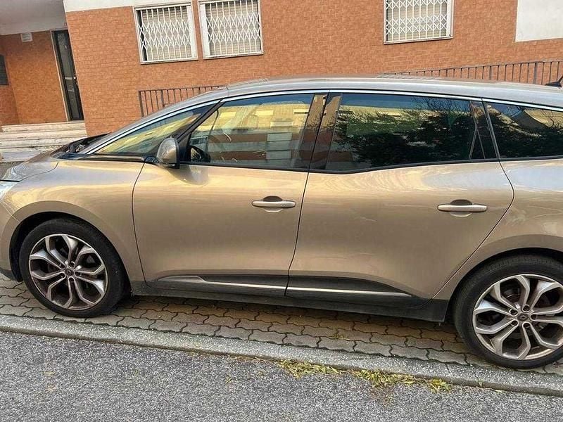 Usado 2020 Renault Scénic IV Monovolume | € 18.000 (Super Preço) - Imagem 1/4
