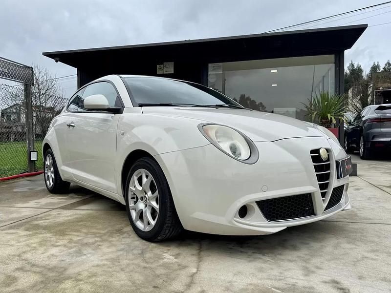 Usado Alfa Romeo MiTo Distinctive 120 HP (88 kW) 2010 Bege Citadino