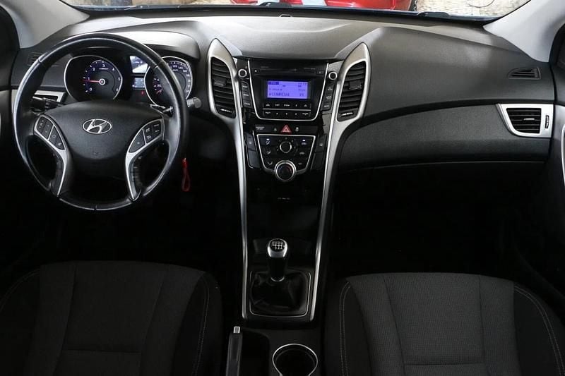 Usado Hyundai i30 Comfort 110 HP (80 kW) 2012 Azul
