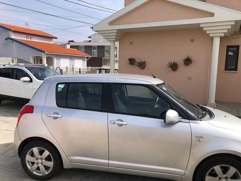 Usado Suzuki Swift 75 HP (55 kW) 2008 Citadino