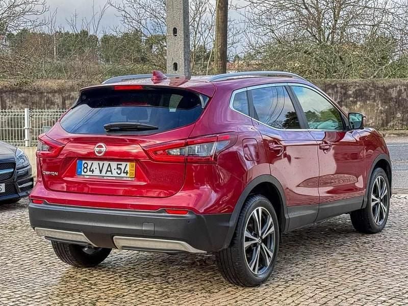 Usado Nissan Qashqai 110 HP (80 kW) 2018 Vermelho SUV
