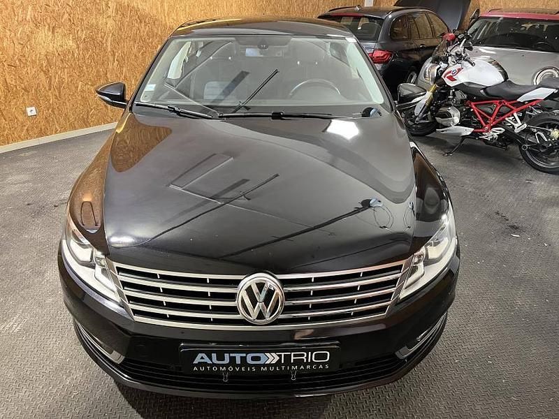 Usado VW CC 140 HP (102 kW) 2012 Preto Sedan