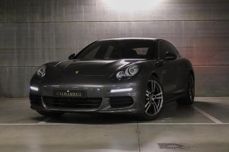 Cinzento Usado 2014 Porsche Panamera Sedan | € 45.990 (Preço elevado) - Imagem 1/4