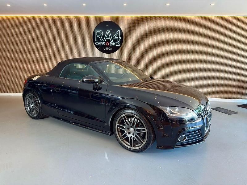 Preto Usado 2010 Audi A4 Sedan | € 18.900 - Imagem 1/4