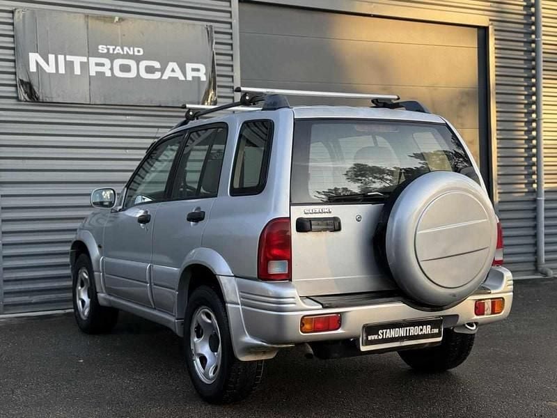 Usado Suzuki Grand Vitara 87 HP (63 kW) 1998 Cinzento Citadino