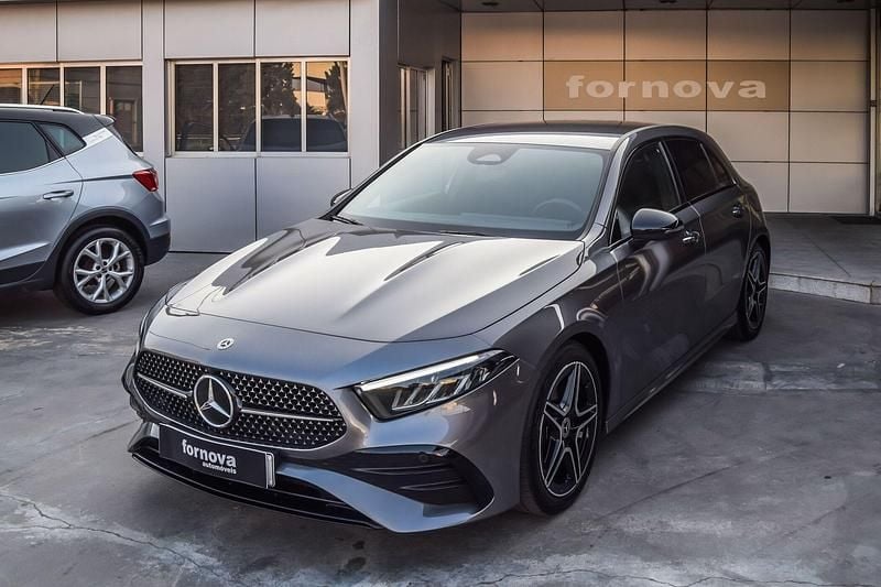 Cinza Usado 2024 Mercedes A200 AMG line Sedan | € 36.990 (Caro) - Imagem 1/4