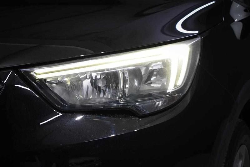 Usado Opel Crossland X 82 HP (60 kW) 2017 Preto SUV