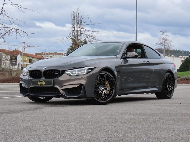 Cinza Usado 2017 BMW M4 Coupé | € 69.900 (Preço justo) - Imagem 1/4