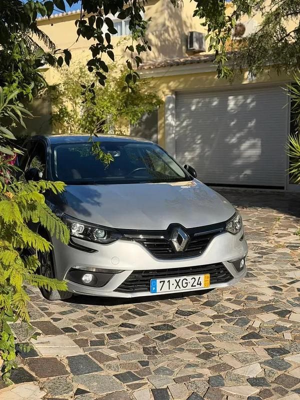 Cinza Usado 2019 Renault Mégane IV | € 14.900 (Preço justo) - Imagem 1/4