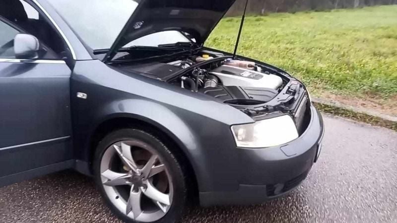 Cinzento Usado 2004 Audi A4 Carrinha | € 6.750 (Preço justo) - Imagem 1/4