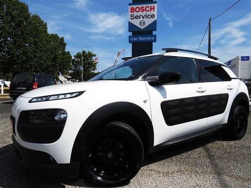 Branco Usado 2016 Citroën C4 Cactus Citadino | € 10.900 (Preço justo) - Imagem 1/4