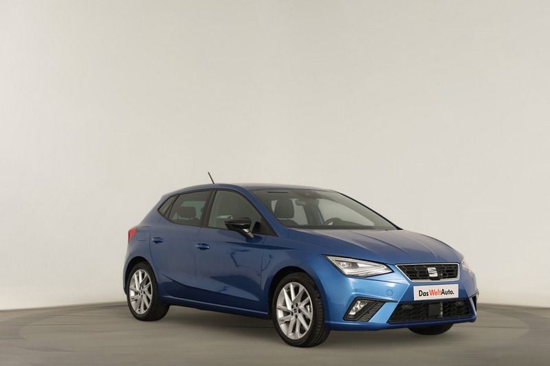 Azul Usado 2024 Seat Ibiza FR | € 19.990 (Preço justo) - Imagem 1/4