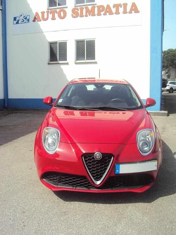 Usado Alfa Romeo MiTo 105 HP (77 kW) 2018 Vermelho Citadino
