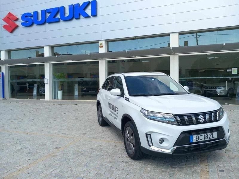 Branco Usado 2023 Suzuki Vitara SUV | € 24.250 (Bom preço) - Imagem 1/4