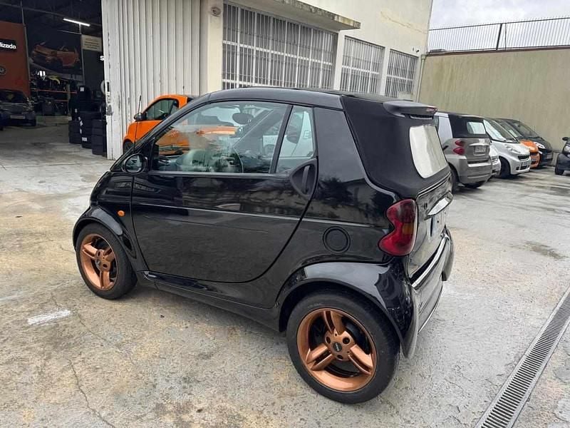 Usado Smart ForTwo Cabrio 41 HP (30 kW) 2003 Preto Cabrios