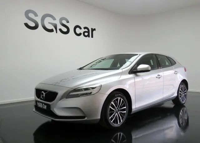 Cinza Usado 2019 Volvo V40 Momentum Carrinha | € 19.500 (Preço justo) - Imagem 1/4