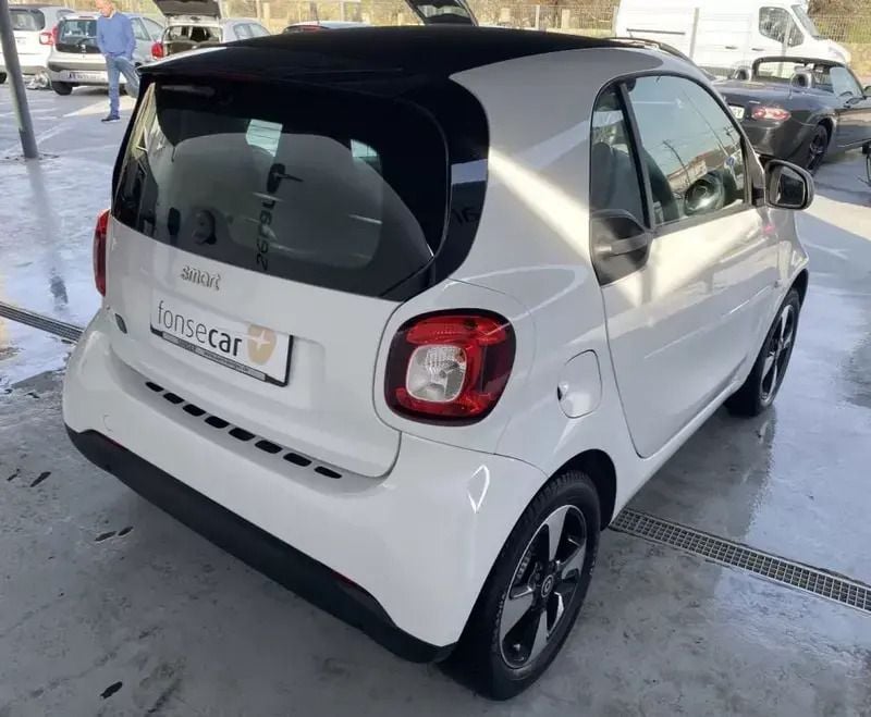 Usado Smart ForTwo Electric Drive Passion 60 kW (82 HP) 2021 Branco Citadino