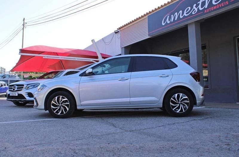 Usado VW Polo 95 HP (69 kW) 2024 Cinza Citadino