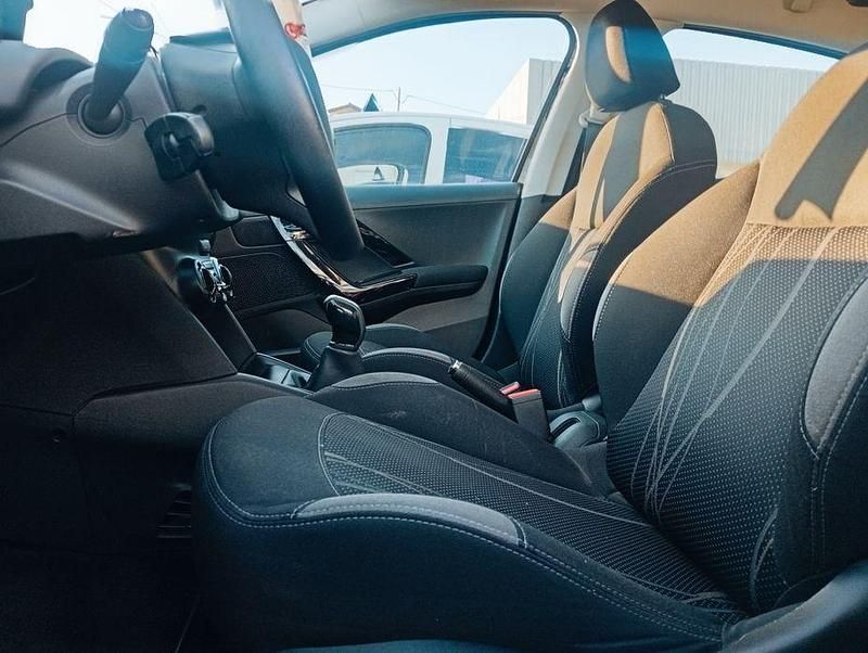 Usado Peugeot 208 75 HP (55 kW) 2013 Citadino