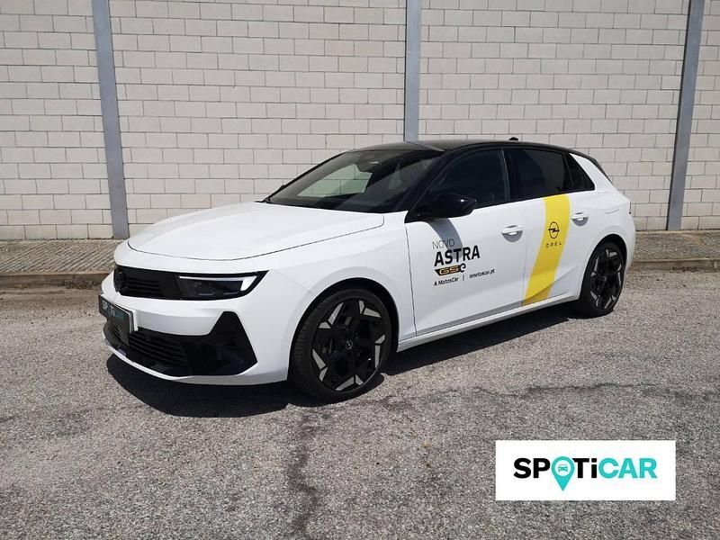 Branco Usado 2023 Opel Astra GSe Carrinha | € 39.950 - Imagem 1/4