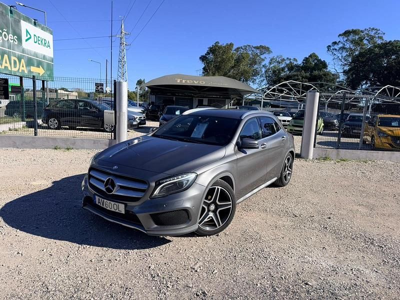 Usado Mercedes GLA180 AMG line 109 HP (80 kW) 2017 Cinza SUV