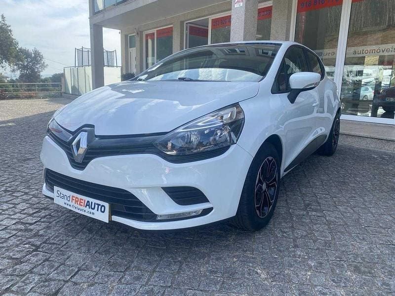 Branco Usado 2016 Renault Clio IV Zen | € 10.990 (Preço justo) - Imagem 1/4