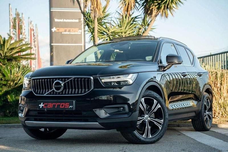 Preto Usado 2021 Volvo XC40 R-Design SUV | € 28.900 (Preço justo) - Imagem 1/4