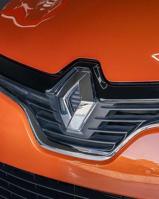 Usado Renault Captur LIMITED 90 HP (66 kW) 2017 Outra SUV