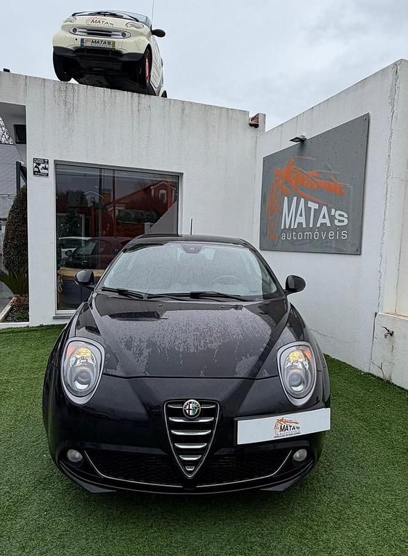 Usado Alfa Romeo MiTo Distinctive 85 HP (62 kW) 2015 Preto Citadino
