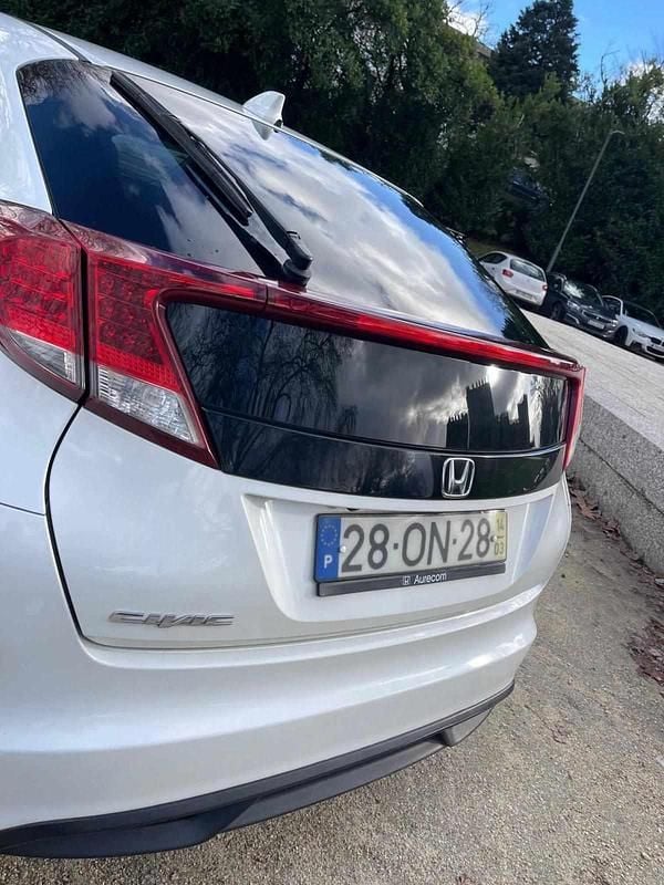 Usado Honda Civic 120 HP (88 kW) 2014 Branco Citadino