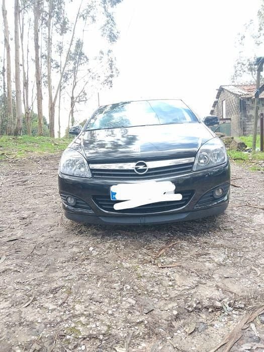 Usado Opel Astra GTC 90 HP (66 kW) 2006