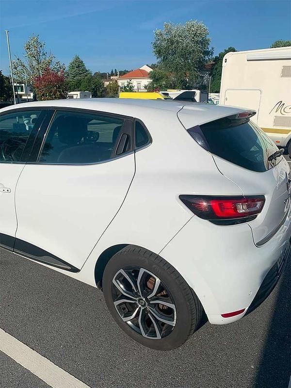 Usado Renault Clio IV 90 HP (66 kW) 2017 Branco Citadino