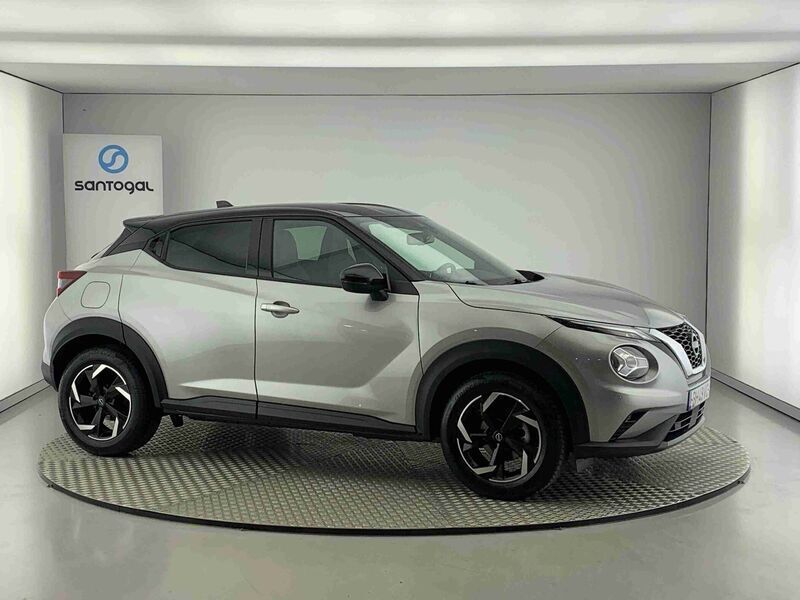 Cinzento Usado 2024 Nissan Juke N-Connecta SUV | € 22.490 (Preço justo) - Imagem 1/4