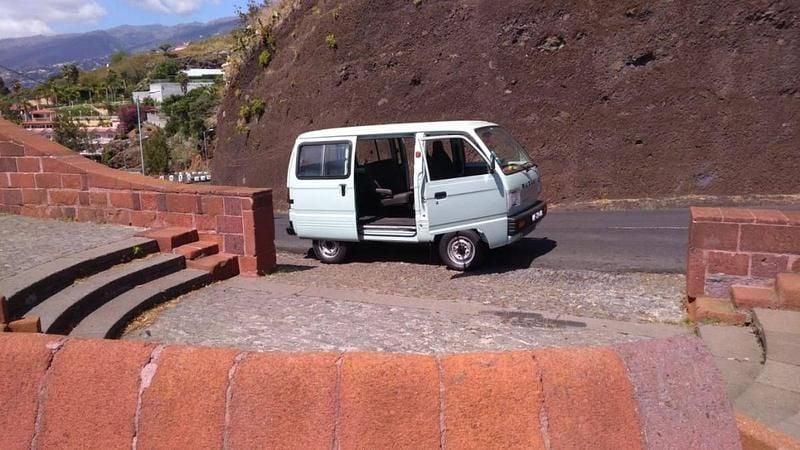 Usado Suzuki Wagon R 1990 Branco Monovolume