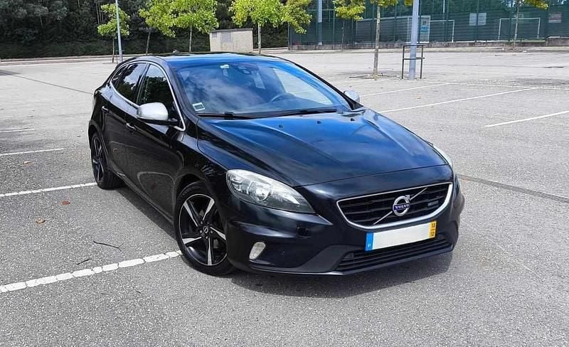 Preto Usado 2013 Volvo V40 R-Design Carrinha | € 10.250 (Preço justo) - Imagem 1/4