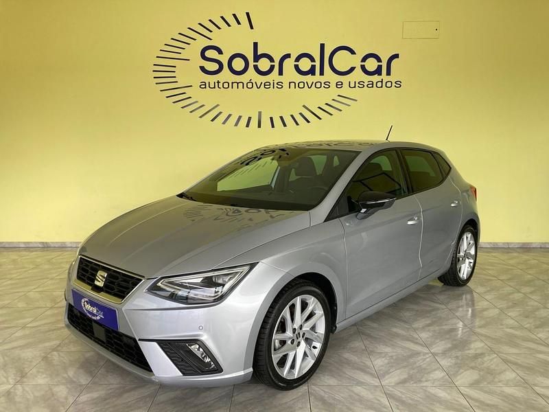 Cinzento Usado 2022 Seat Ibiza | € 17.000 (Preço justo) - Imagem 1/4