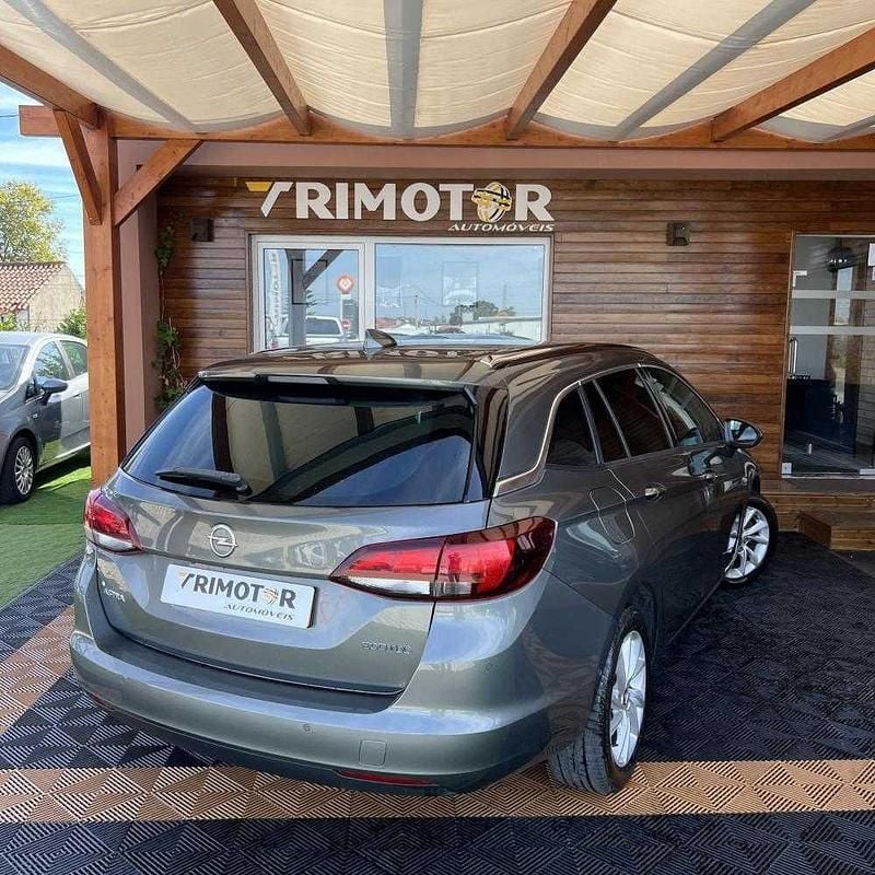 Usado Opel Astra Sport 105 HP (77 kW) 2018 Cinzento Carrinha
