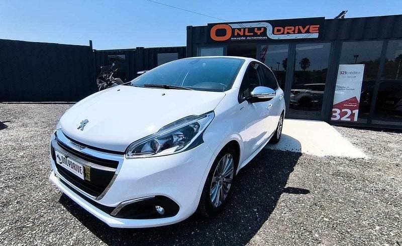 Branco Usado 2018 Peugeot 208 Citadino | € 10.750 (Bom preço) - Imagem 1/4