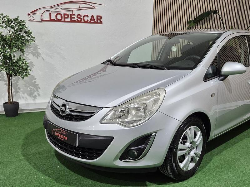 Usado Opel Corsa 85 HP (62 kW) 2011 Citadino