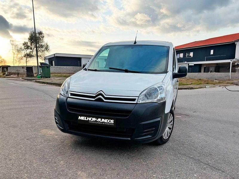 Usado Citroën Berlingo 100 HP (73 kW) 2017 Branco Monovolume