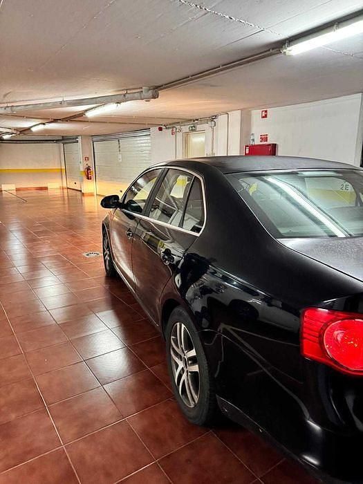 Usado VW Jetta 115 HP (84 kW) 2008 Sedan